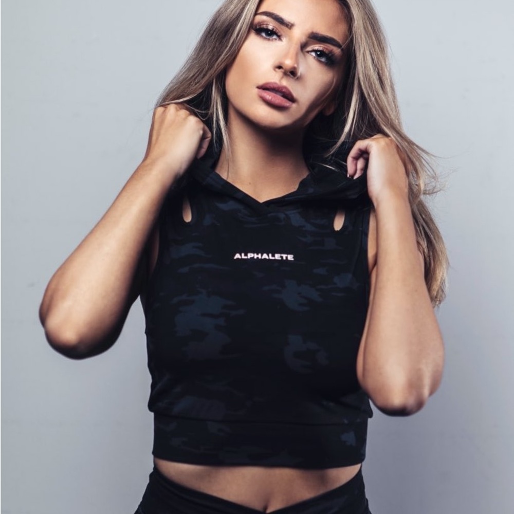 Alphalete Camouflage Black Crop Top